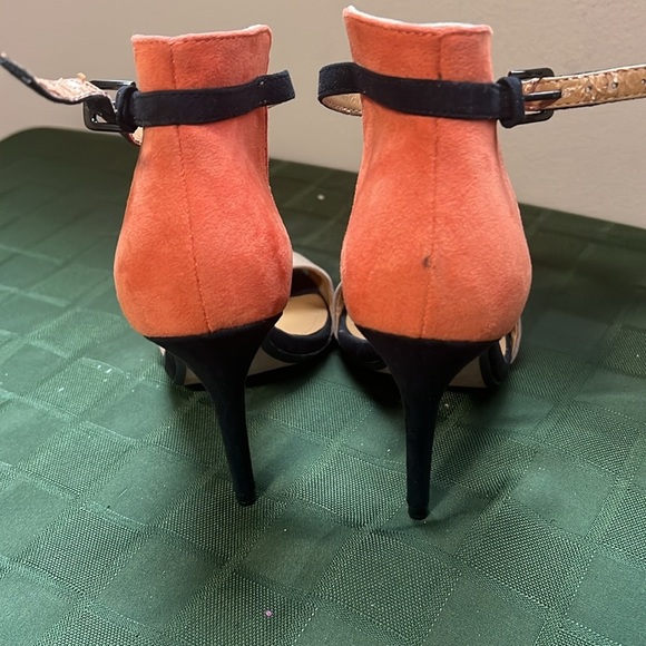 Zara size 38 color-block open toe/closed back heels - Picture 4 of 9